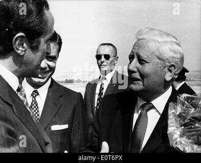 Gregorio Lopez-Bravo y Castro begrüßt David M. Kennedy Stockfoto