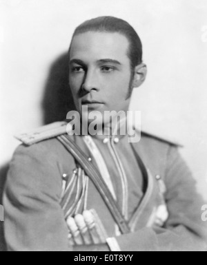 Rudolph Valentino, am Set des Stummfilms "Der Adler", 1925 Stockfoto