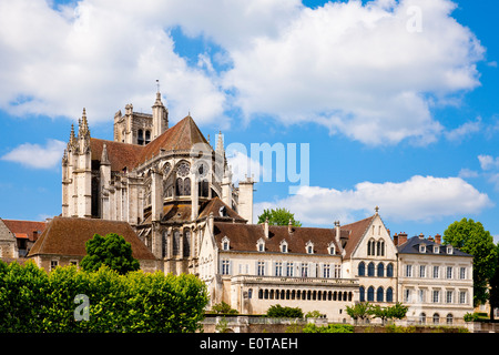 Auxerre Kathedrale (Cathédrale Saint-Étienne d'Auxerre) befindet sich in Auxerre, Burgund, Frankreich Stockfoto