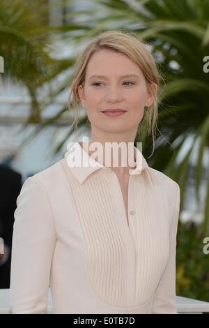 Cannes, Frankreich. 19. Mai, besucht 2014.Actress Mia Wasikowska die "Maps To The Stars" Photocall auf dem 67. jährlichen Cannes Film Festival am 19. Mai 2014 in Cannes, Frankreich. Friedrich Injimbert/ZUMAPRESS.com/Alamy © Live-Nachrichten Stockfoto