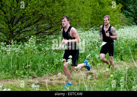 Läufer in Stratford 220 Triathlon Stockfoto