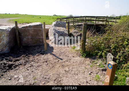 Illegal gesperrte Fußweg Wales Coast Path, Lamby, Cardifff, Süd-Wales, UK. Stockfoto