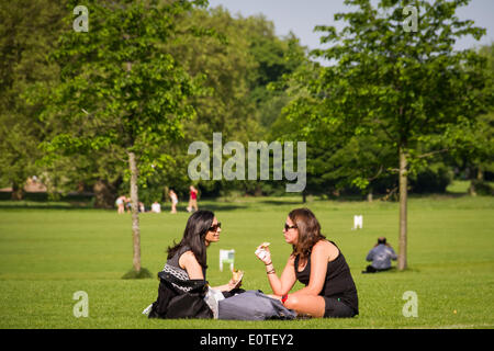 London, UK. 19. Mai 2014. London: Gefühl der Hitze am heißesten Tag des Jahres 2014 bisher Credit: Guy Corbishley/Alamy Live News Stockfoto