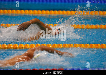 Ihar Boki von Belarus auf seinem Weg das Gold zu gewinnen, während die Männer des 100-Meter-Freistil - final S13 schwimmen Sitzung Wettbewerb im Aquatics Center während der London Paralympischen Spiele 2012 in London, Großbritannien, 2. September 2012 statt. Stockfoto