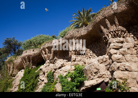 Spalten im Parc Güell, Barcelona. Stockfoto