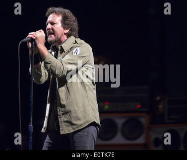 New Orleans, Louisiana, USA. 1. November 2013. Sänger EDDIE VEDDER von Pearl Jam tritt bei den 2013 Voodoo Musik und Kunst-Erlebnis in New Orleans, Louisiana © Daniel DeSlover/ZUMAPRESS.com/Alamy Live-Nachrichten Stockfoto