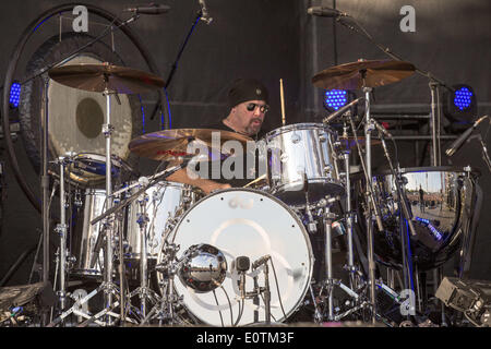 Columbus, Ohio, USA. 18. Mai 2014. Schlagzeuger JASON BONHAM Jason Bonhams Led Zeppelin Erfahrung führt live am Rock auf der Palette Music Festival in Columbus, Ohio © Daniel DeSlover/ZUMAPRESS.com/Alamy Live-Nachrichten Stockfoto