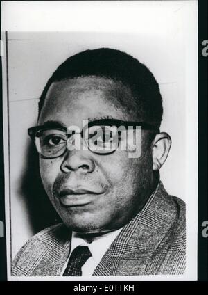 Sept. 09, 1960 - Herr Lumumba, Ministerpräsident des Kongo ist Sacked.Mr. Patrice Lumumba, wurde als Ministerpräsident des Kongo in Leopoldville letzte Nacht entlassen. Präsident Kasavubo behauptete geflüchtet, die vollständige Kontrolle der Republik übernommen. Broadcoasting der Nation, sagte Präsident Kasavubo, dass er Herr Lumumba entlassen hatte, für den Kongo zu verraten. Er verkündete, dass er Joseph Ileo, Sprecher des Senats, als der neue Premierminister ernannt wurde: (links) Herr Patrice Lumumba, Whoo hat als Premier Kongo entlassen worden. (rechts): Präsident Kasavubo, der behauptet, er hat volle Kontrolle über die Republik übernommen. Stockfoto