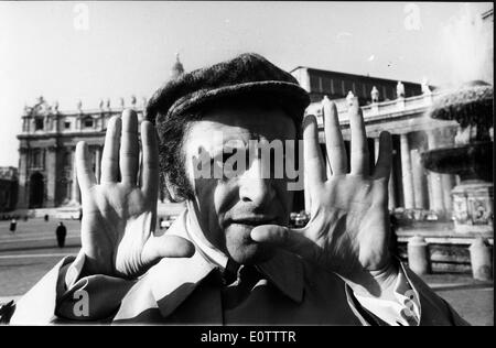 Französischer Pantomime Marcel Marceau gesehen ohne Kostüm und Make-up Stockfoto