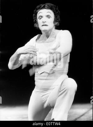 Französischer Pantomime Marcel Marceau Handeln während einer show Stockfoto