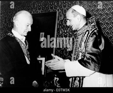 Papst Paul Vl erhält Präsident Antonio Segni Stockfoto