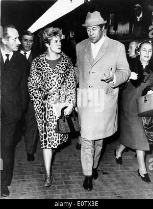 Schauspieler Rex Harrison mit Frau Rachel Roberts Stockfoto