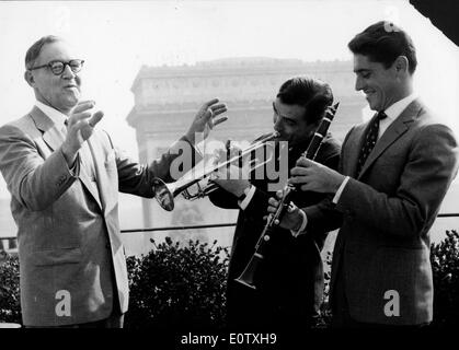 Jazz Musiker Benny Goodman leitet band Stockfoto