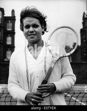 Evonne Goolagong nach einem Tennismatch Stockfoto