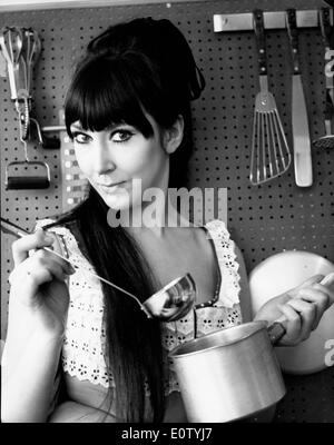 Porträt von Entertainer Anita Harris Kochen Stockfoto