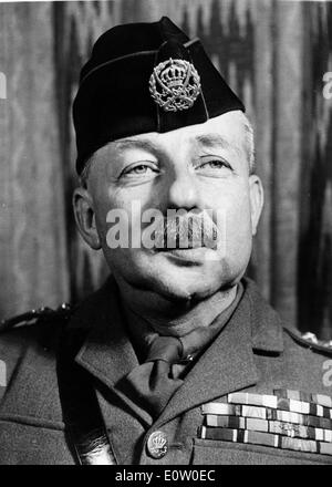 Porträt von Lieutenant-General John Glubb in uniform Stockfoto