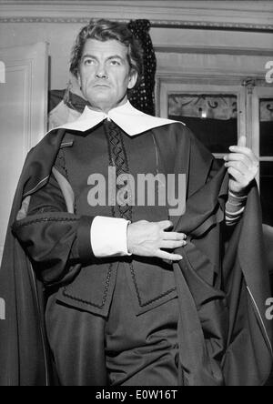 Schauspieler Jean Marais handeln in einer Szene aus einem film Stockfoto