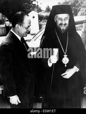 Erzbischof Makarios III besucht Georgios Papadopoulos Stockfoto