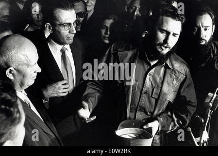 Fidel Castro und Nikita Chruschtschow im sowjetischen Mission Stockfoto