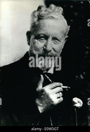 30. Mai 1961 - Jahrestag des Todes von Wilhelm II. am 4. Juni 1961. Wilhelm II., der letzte deutsche Kaiser und König von Preußen geboren in Potsdam am 27. Januar 1859 als ältester Sohn von Friedrich III. Er starb am 4. Juni 1941 im Exil in Doorn in den Niederlanden. Er wurde von Hinzpeter erzogen, besuchte das College in Kassel und in Bonn studiert. Am 15. Juni 1898 bestieg er den Thron. Nach dem ersten Weltkrieg Verlust er Rat befolgt und floh nach Holland. Am 28. November 1918 verzichtete er. Unser Bild zeigt Wilhelm II. in Doorn. Stockfoto