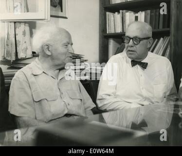 Sep 15, 1961 - Kibbutz Sde Boker, Israel - GEORGE MEANY R Präsident der AFL-CIO im Gespräch mit Ministerpräsident von Israel DAVID B Stockfoto