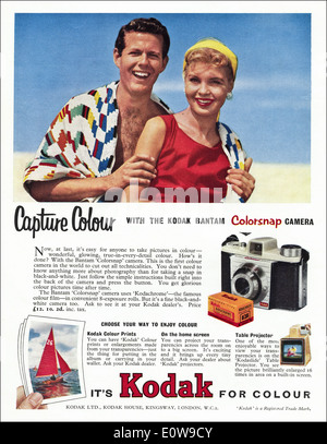 1950er Jahren Anzeige für KODAK Film & Kamera im britischen Magazin vom Juli 1957 Stockfoto