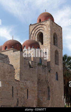 San Giovanni Degli Eremiti, St. Johannes der Einsiedler Klosterkirche aus der normannischen Periode in Sizilien, Palermo, Sizilien, Italien Stockfoto