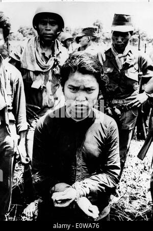 Vietnamesin Soldat gefangen Stockfoto