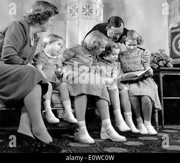 Königin Juliana und Prinz Bernhard Töchter Stockfoto