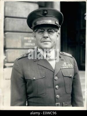 5. Mai 1962 - uns Marine Corps Kommandant trifft Minister der Verteidigung: allgemeine David M. Shoup, Kommandant des United States Marine Corps, der derzeit Großbritannien besucht. Heute Nachmittag rief Harold Watkinson, der Minister der Verteidigung, des Ministeriums. Das Foto zeigt allgemeine Shoup. Stockfoto