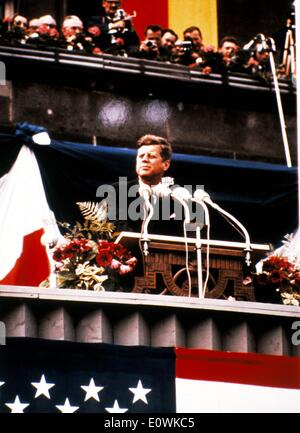 Präsident John F. Kennedy spricht in der Town hall Stockfoto