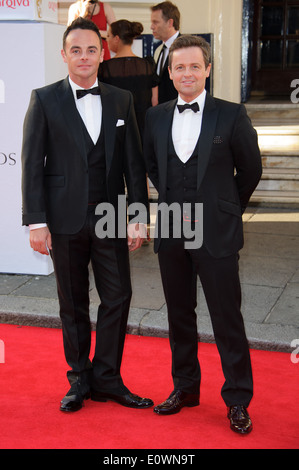 Anthony McPartlin und Declan Donnelly kommen für den British Academy Television Awards. Stockfoto