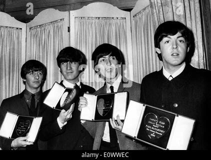 Die Beatles hält ihre Show-Business-Awards Stockfoto