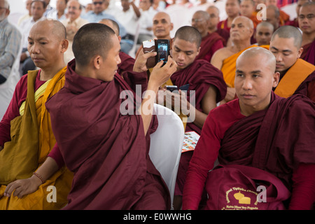 Bodh Gaya ist eine wichtige buddhistische Pilgerstätte in Indien, bekannt für den Bodhi-Baum, unter dem der Buddha Erleuchtung erlangte. Stockfoto