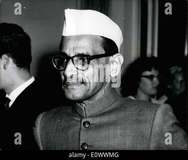 5. Mai 1964 - Pandit Nehru stirbt... Herr Nanda leitet Regierung: nach dem Tod in Neu-Delhi heute Morgen von Ministerpräsident Mr.Nehru, wurde bekannt, dass Herr Gulzarilal Nanda, der Innenminister die Regierung vorübergehend als hochrangiges Mitglied des Kabinetts leiten wird. Bild zeigt: Standardbild von Mr Gulzarilal Nanda. Stockfoto