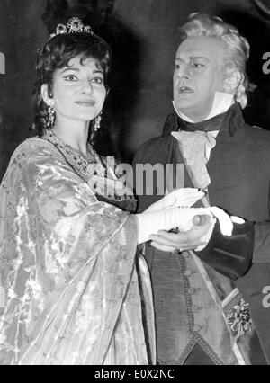 Sänger Maria Callas und Tito Gobbi in "La Tosca" Stockfoto