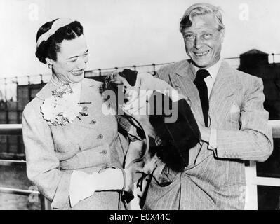 Edward VIII. und Gemahlin Wallis Simpson an Bord der "Vereinigten Staaten" Stockfoto