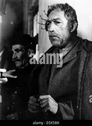 Schauspieler Anthony Quinn in einer Szene aus "Zorbas der Grieche" Stockfoto