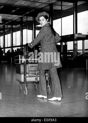 Geraldine Chaplin am Flughafen Orly Stockfoto