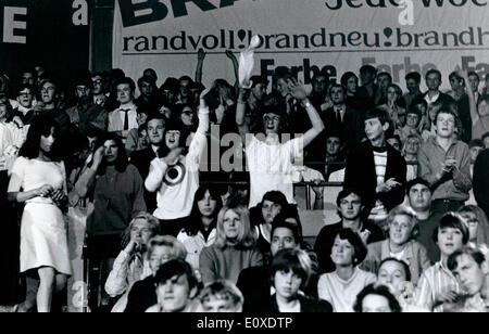 Das Publikum bei den Beatles erstes Konzert für "Circus Krone Bau" Stockfoto