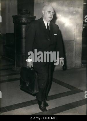 Sept. 09, 1966 - Ben Barka Trial: die Anhörung des Ben Barka Versuchs weiter auf das Schwurgericht Teile. Das Foto zeigt. M.Perez, Präsident der das Schwurgericht abgebildet, wie er bei den Gerichten heute Morgen angekommen. Stockfoto