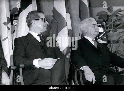 10. Oktober 1966 - Kanada-Einweihung der Montreal Metro: Dr. H. Daniel Johnson Premier Minister de Goebec el H. Louis Joxe French Minister Reresen in der französischen Govt für diesen Anlass ein 50 Jahre alter Traum durch kam. Stockfoto