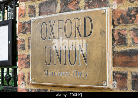 Blick auf die historische Universität Stadt von Oxford Oxfordshire England UK Messingplakette für Oxford Anschluß Stockfoto