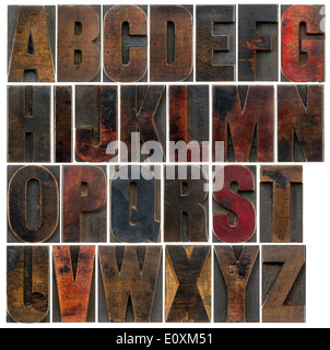 eine komplette englische Großbuchstaben-Alphabet - eine Collage aus 26 isolierte Antik Holz Buchdruck Druckstöcke Stockfoto