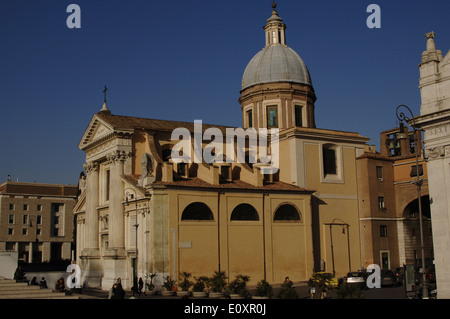 Italien. Rom. Kirche St. Rochus (San Rocco). Barocken und klassizistischen Stil. Fassade von Giuseppe Valadier, 1832. Stockfoto