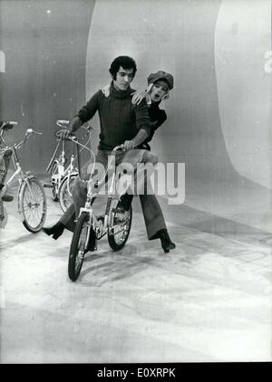 3. November 1967 - hier ist ein Bild von Sylvie Vartan während der Dreharbeiten zu des TV-Programms '' Dim-Dam-Dom'' in Buttes-Chaumont Studios. (Cre Stockfoto