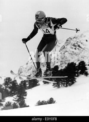 6. Februar 1968; Grenoble, Frankreich; (Foto) Der französischen Skifahrer JEAN CLAUDE KILLY gewann die Goldmedaille im Olympischen Winterspiele. Stockfoto