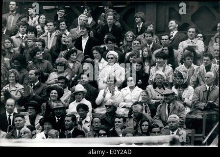 6. Juni 1968 - Wimbledon Zuschauer Stockfoto