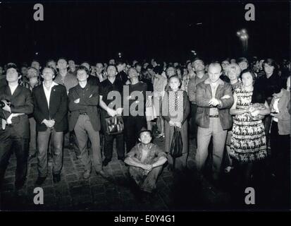 8. August 1968 - Nacht Rallye Inn Prague: Teilansicht der Rallye in den Altstädter Ring in Prag am 1. August nach der Rückkehr von Stockfoto