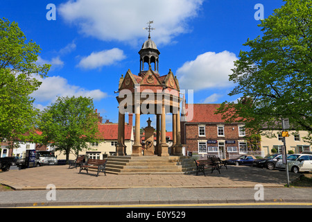 Market Cross in St James Square, Boroughbridge, North Yorkshire, England, UK. Stockfoto